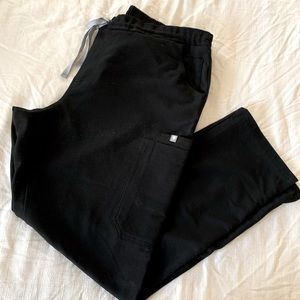 FIGS Yola™ Skinny Scrub Pants in large Petite